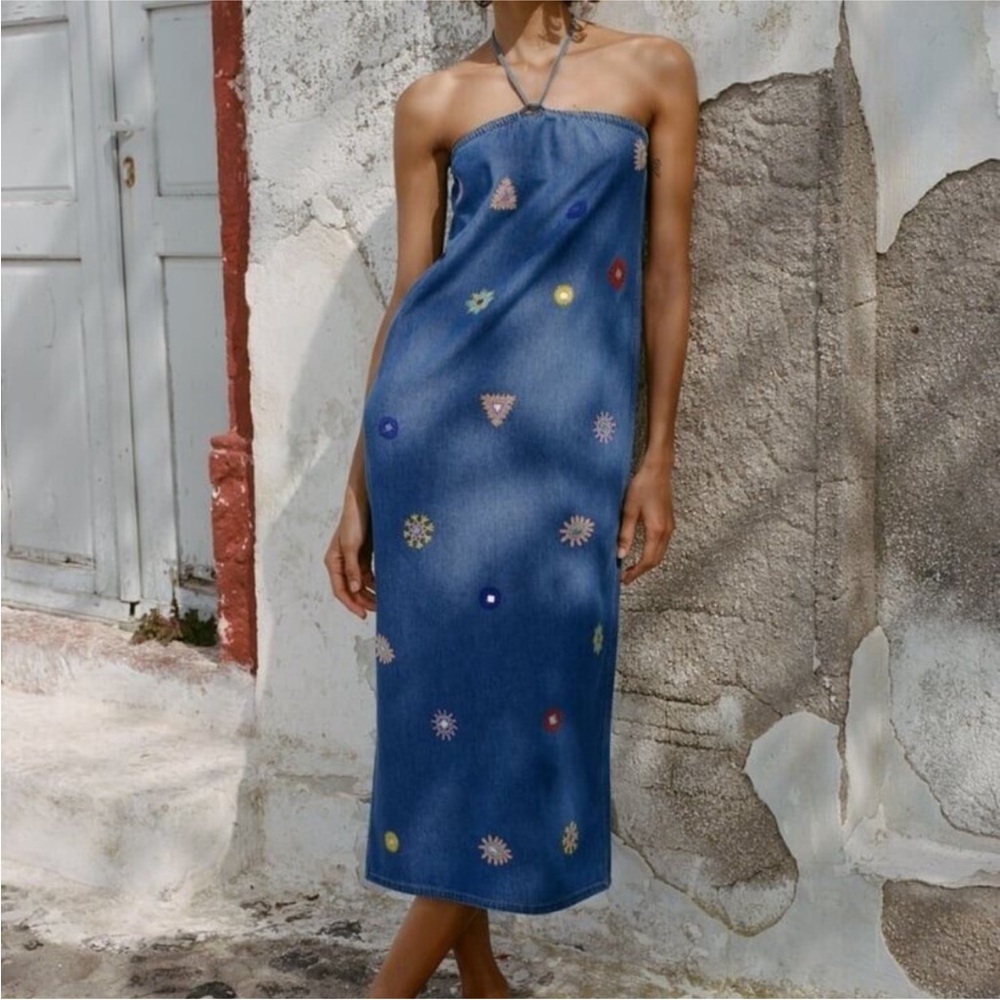 New without tags Zara embroidered denim midi dress, XS